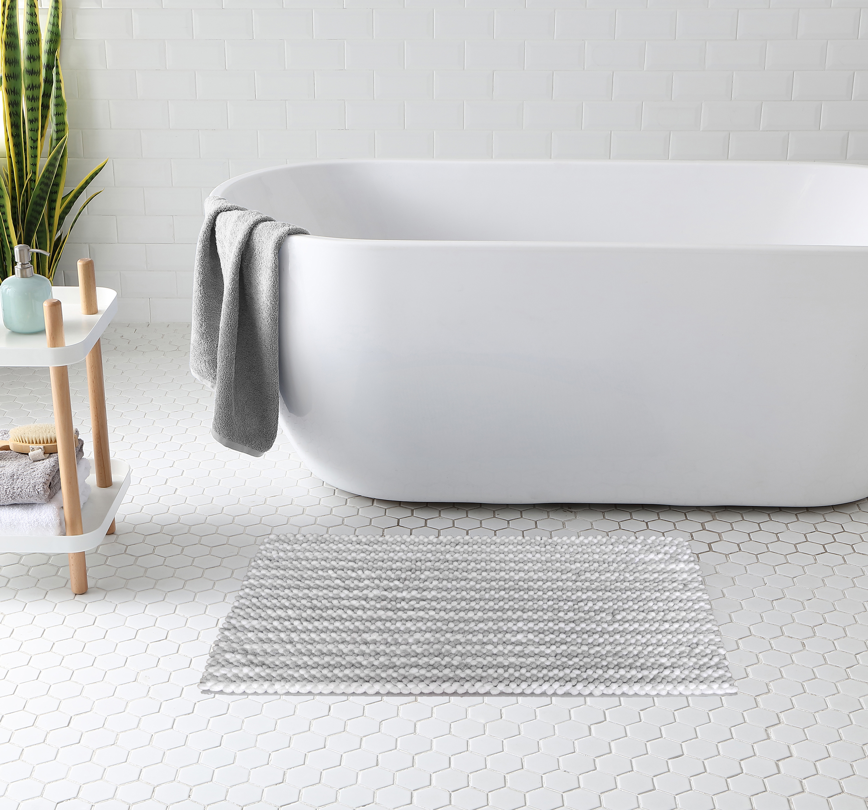 Chenille bath mat