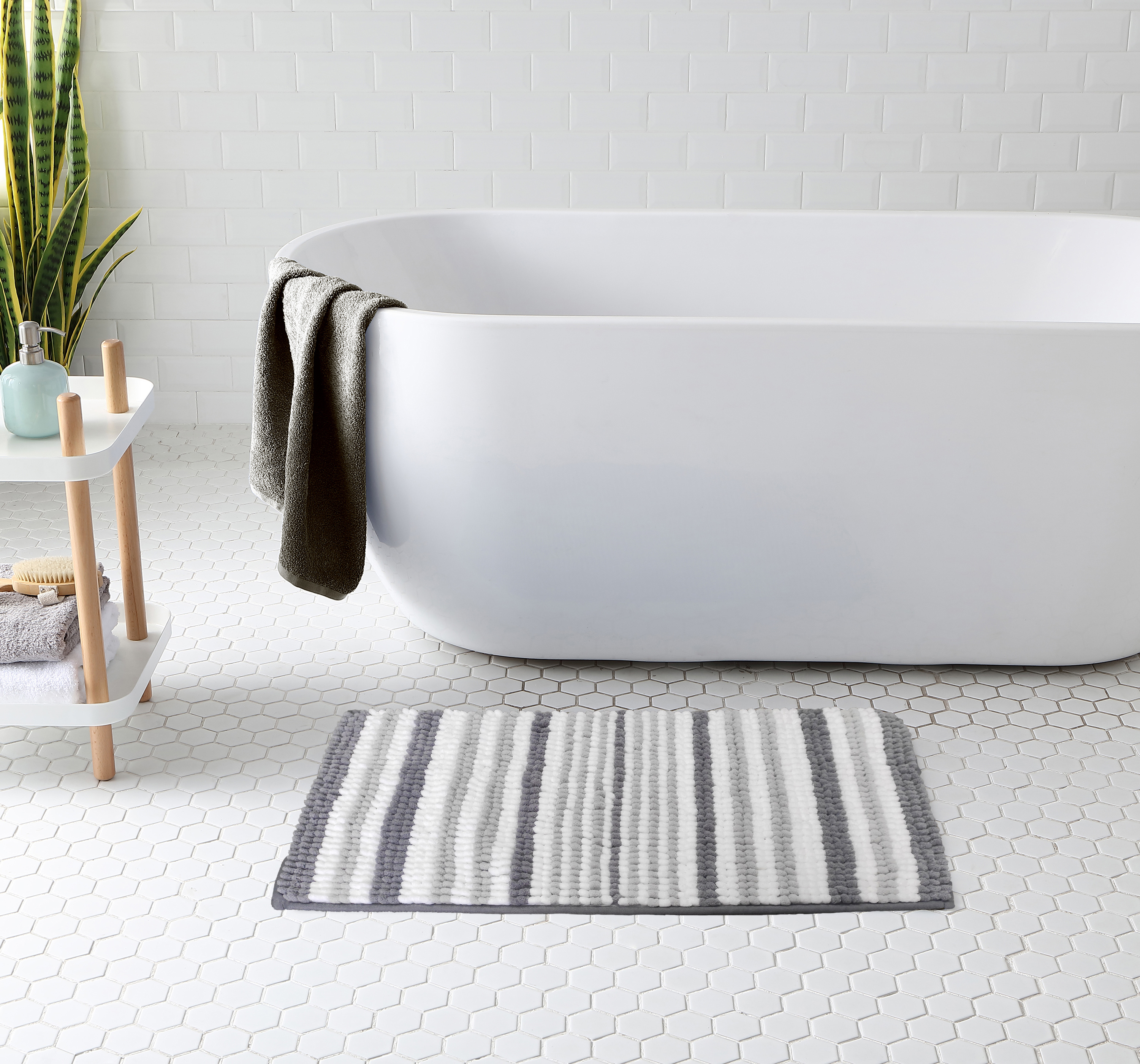 Chenille bath mat