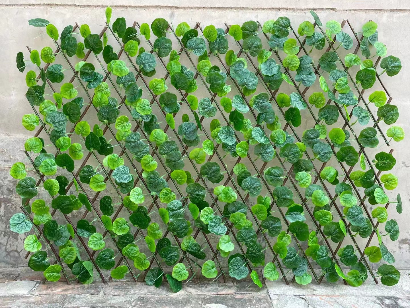 willow trellis with artificial leaves