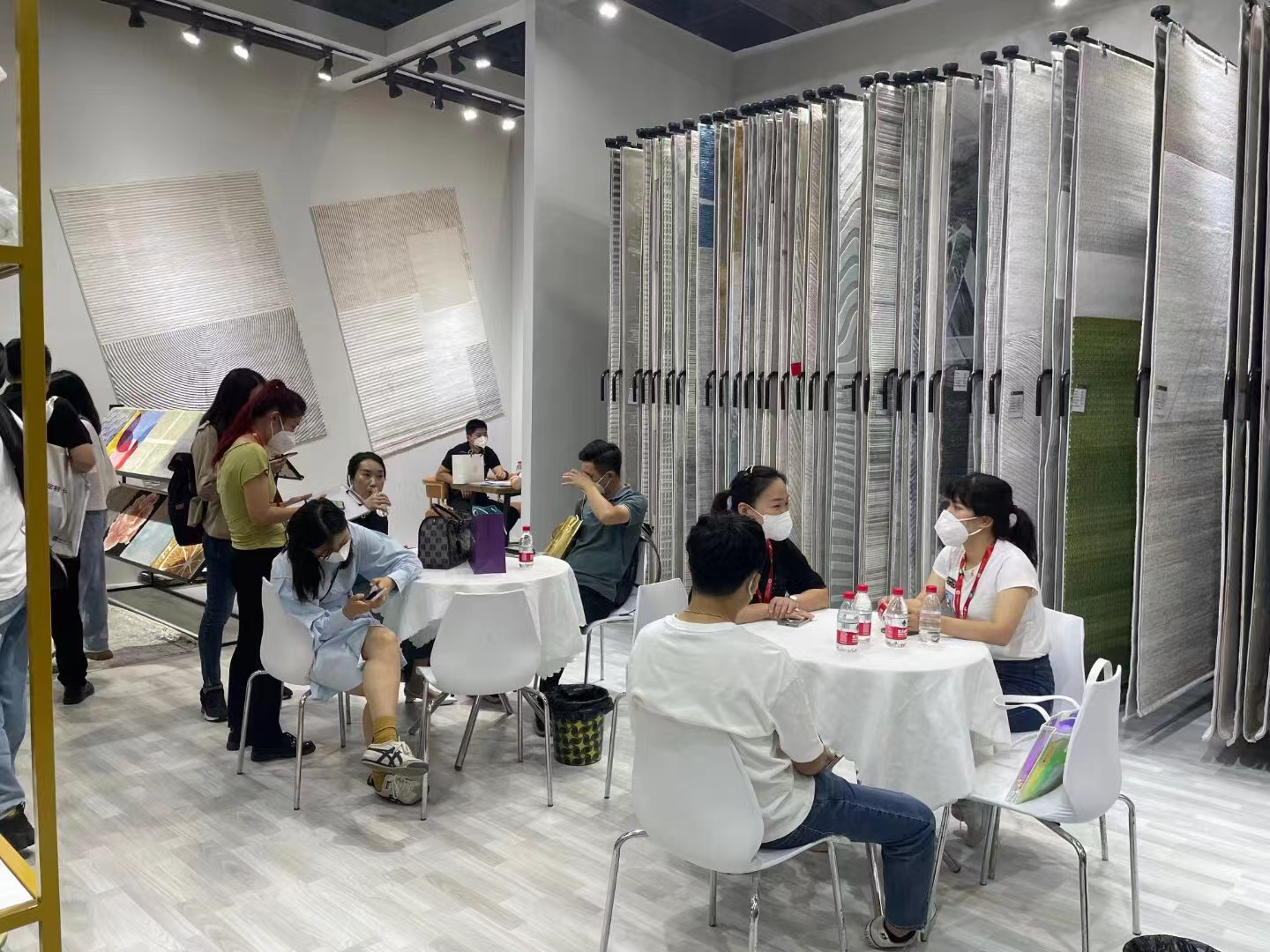 Tianjin Ronggang Import and Export Trading Co., Ltd. – shag carpets 3