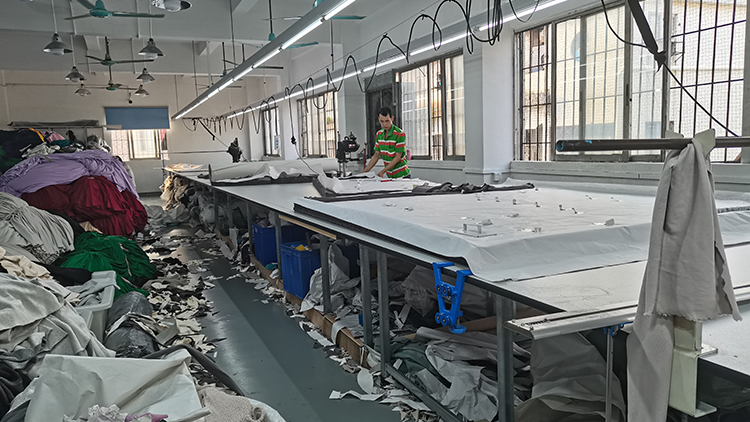 Shenzhen Zhihongfeng Industrial Co., Ltd. – men's suits 2