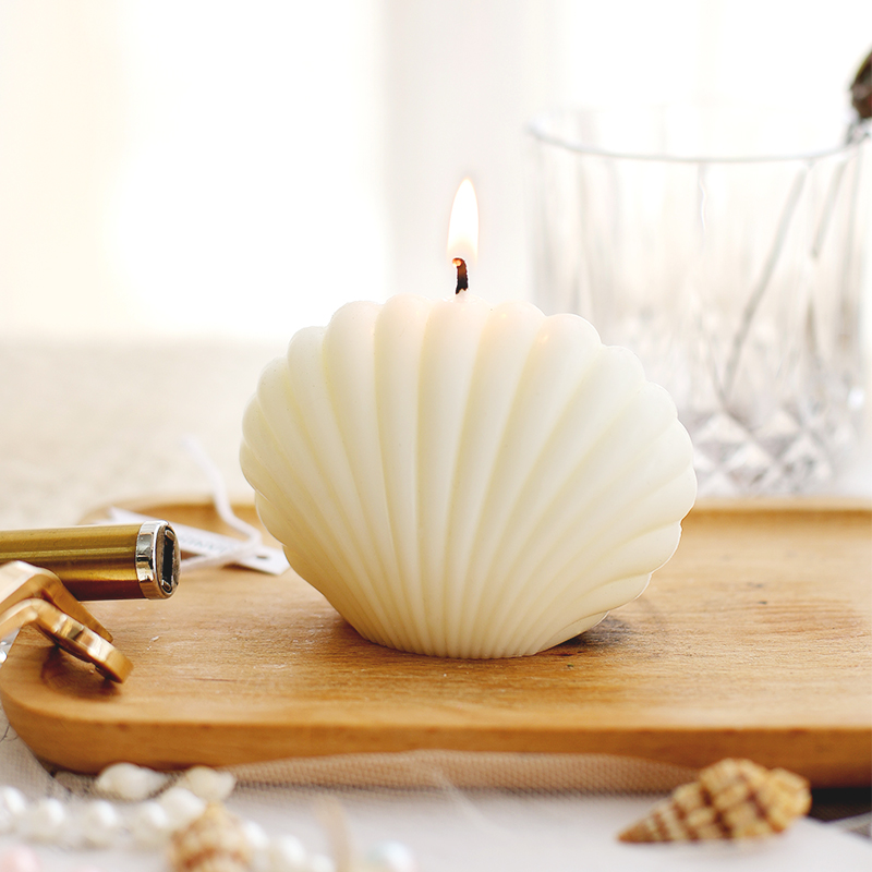Shell scented candle