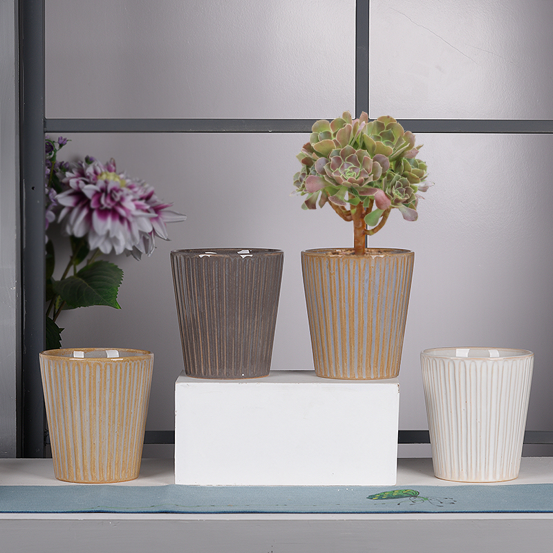 Stoneware flower pot
