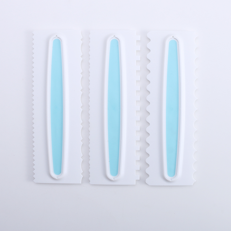 Plastic Sawtooth Cake Scraper Polisher