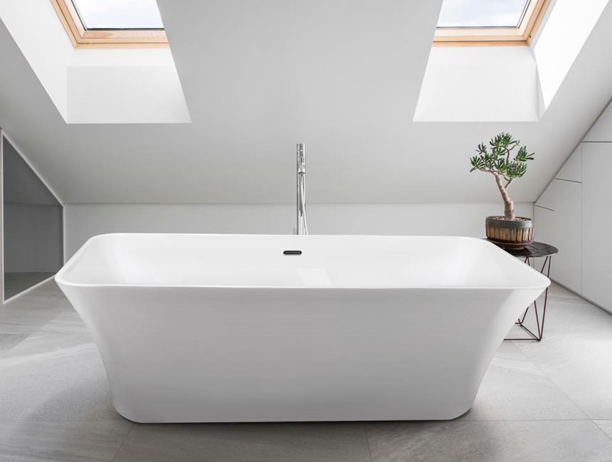 WOMA Deep Soaking freestanding bathtub