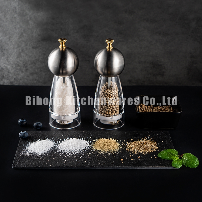 2pcs Pepper/Salt Mill Set