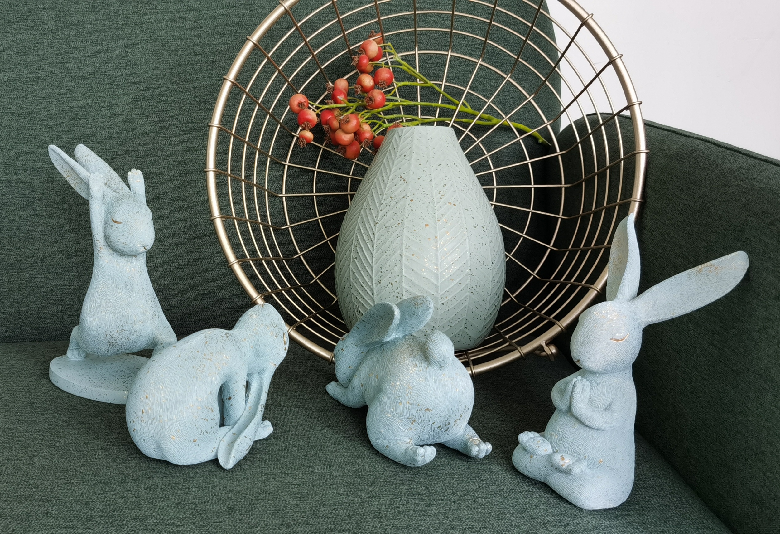 Fashion resin yoga bunny home décor and office décor