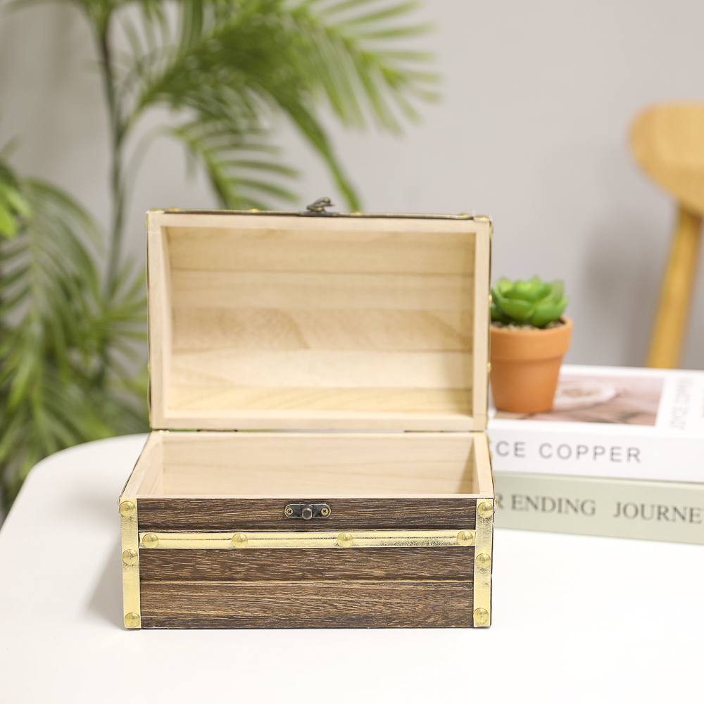Wooden treasure storage gift box