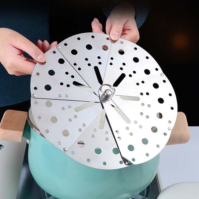 Folding steamer tray steamer