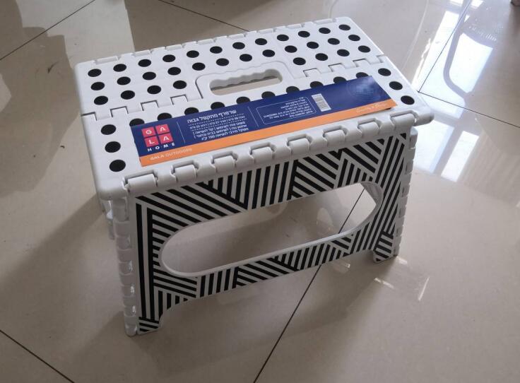 Plastic folding step stool