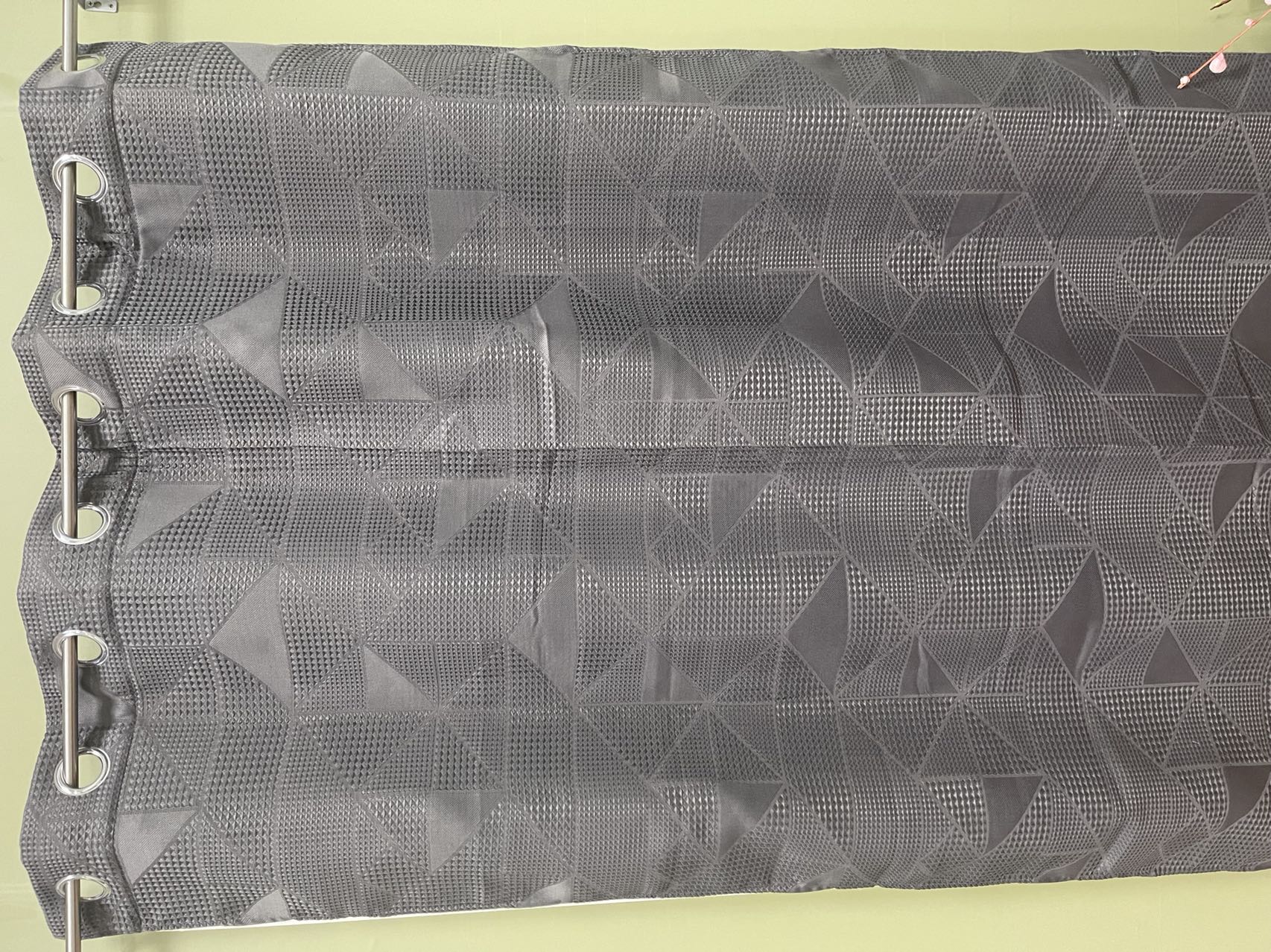 Triangle curtain