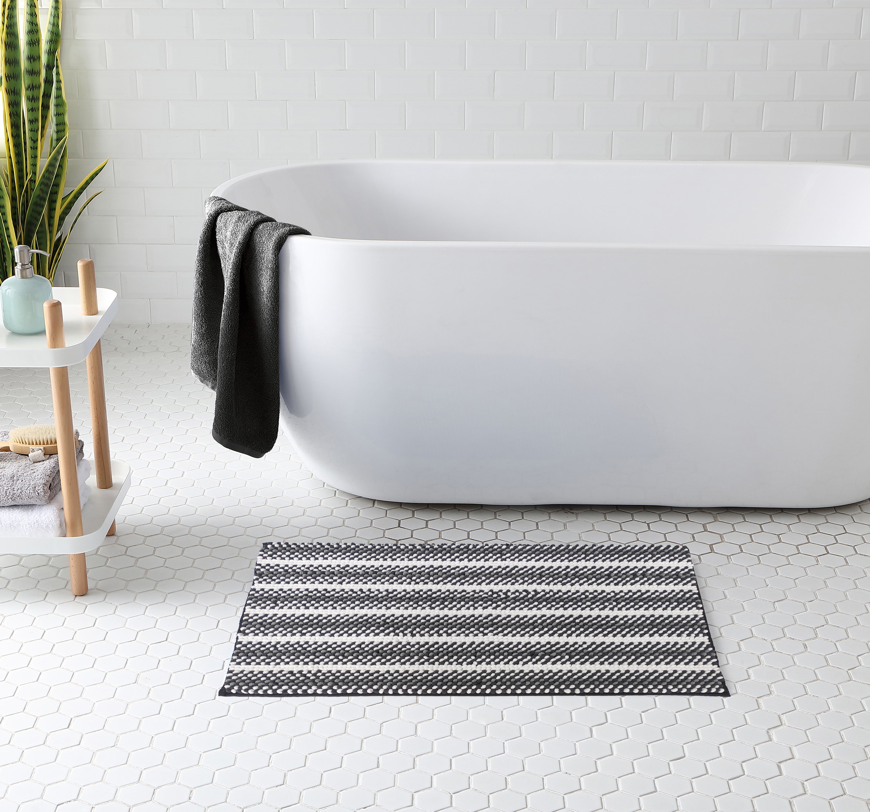 Chenille bath mat