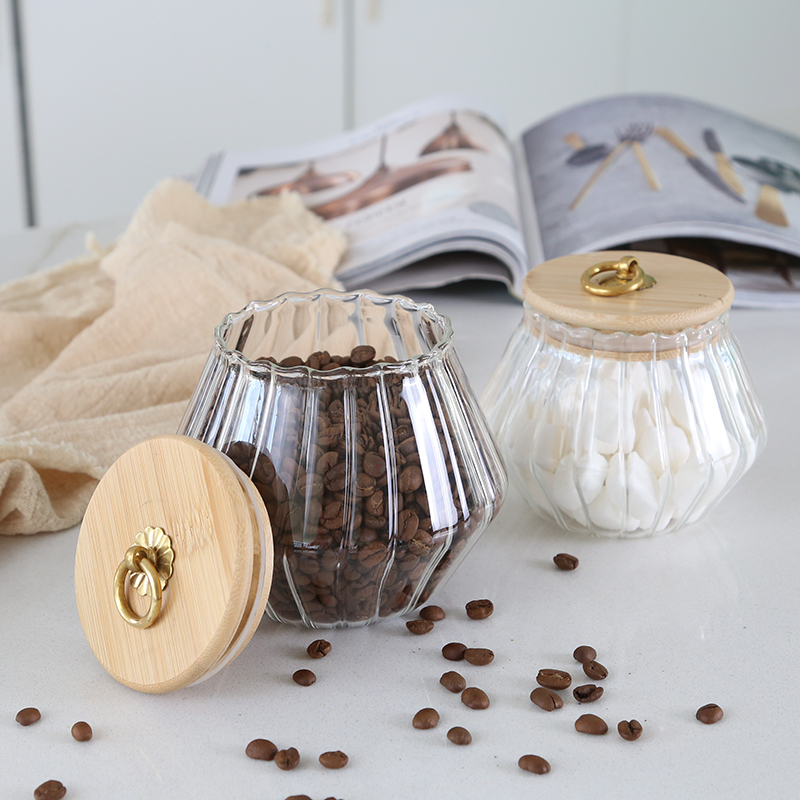 Borosilicate glass canister with bamboo lid， glass jar， glass canister