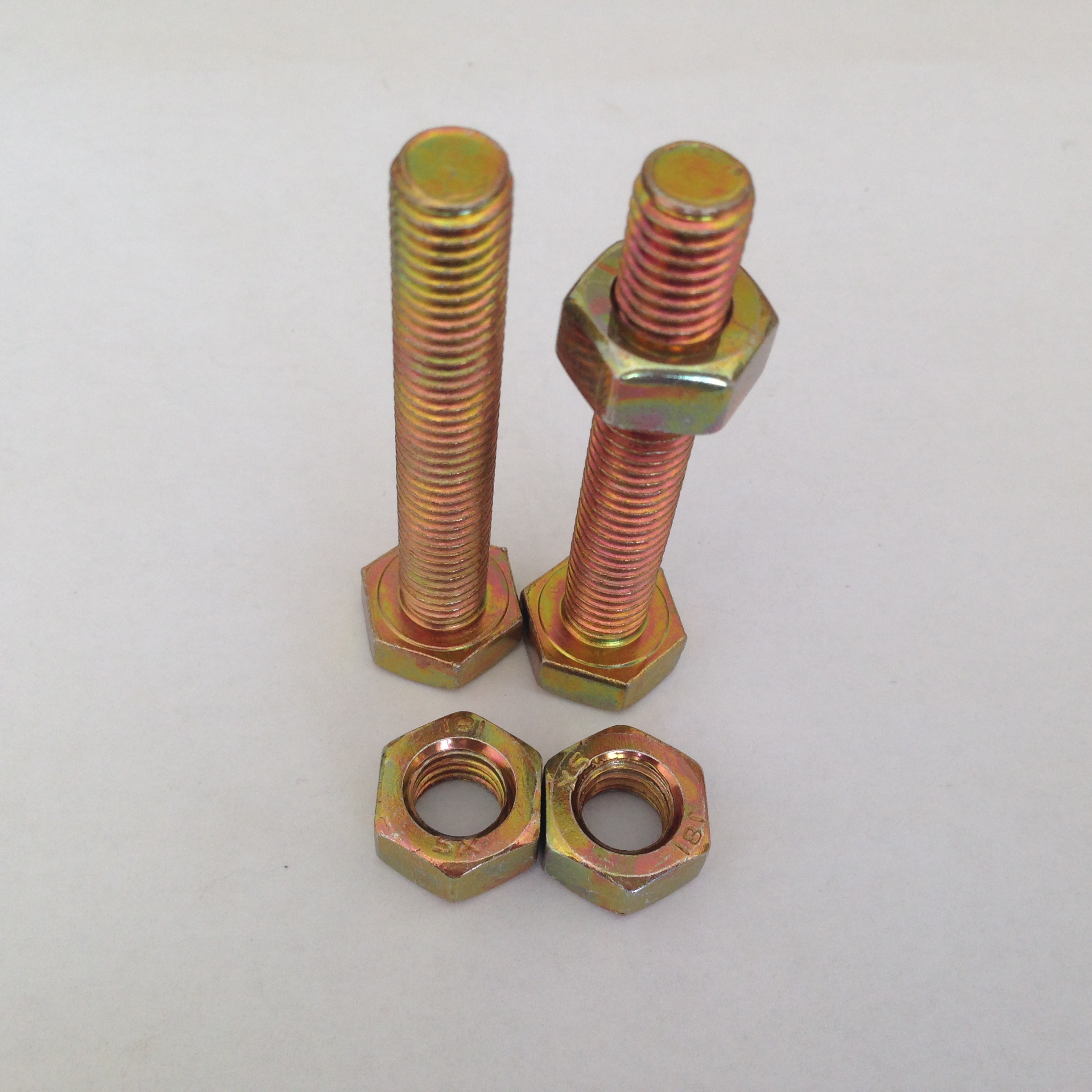 Carbon steel Grade 4.8 Yellow zinc plated hex bolt ，DIN931,DIN933,DIN960,DIN961,BS1083,UNC
