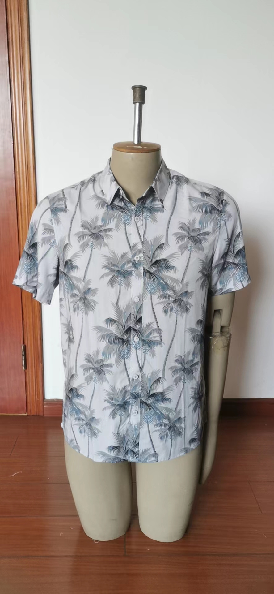 men's shirt