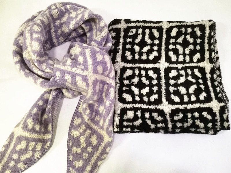 knitted scarf