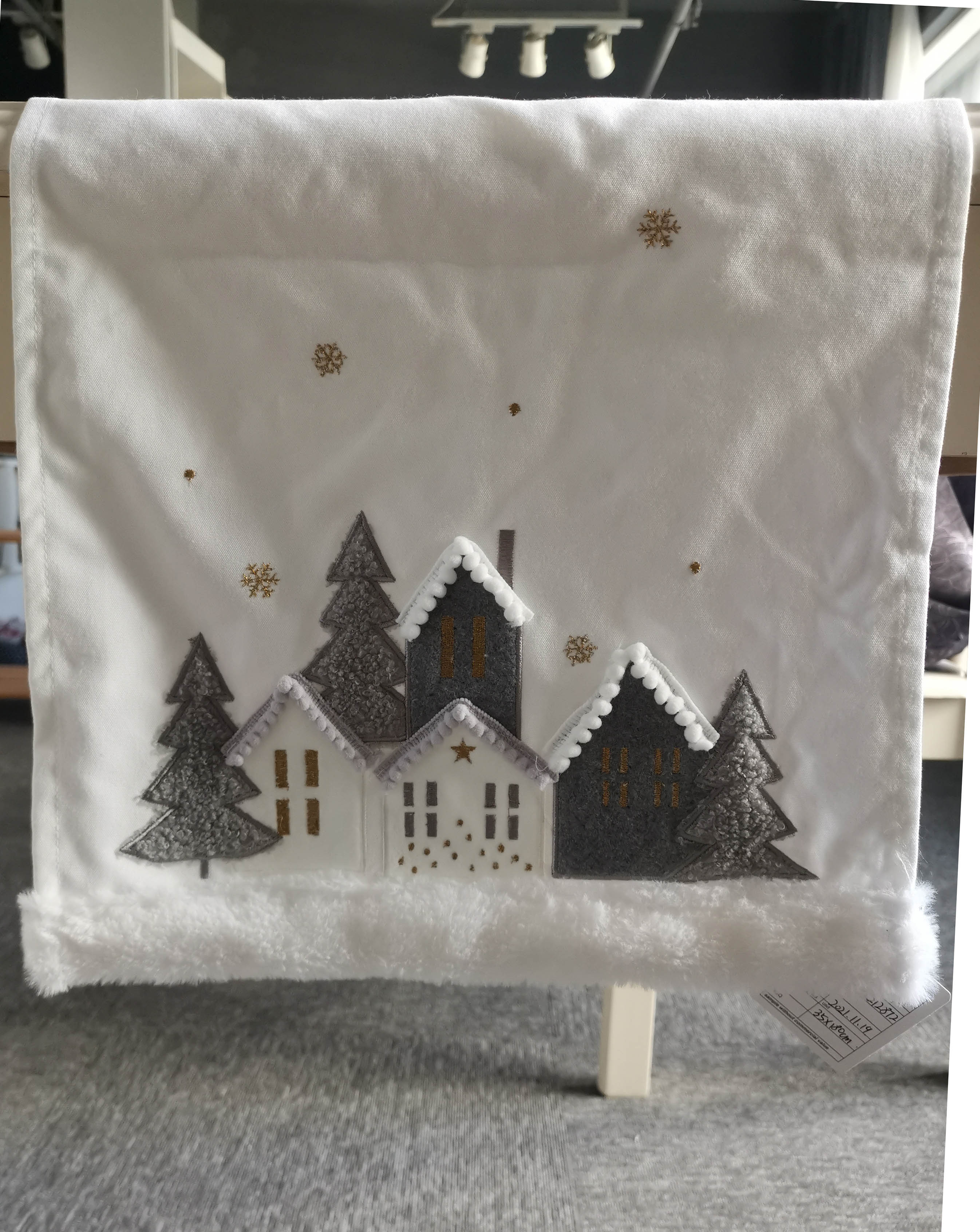 Patch ，embroidery runner
