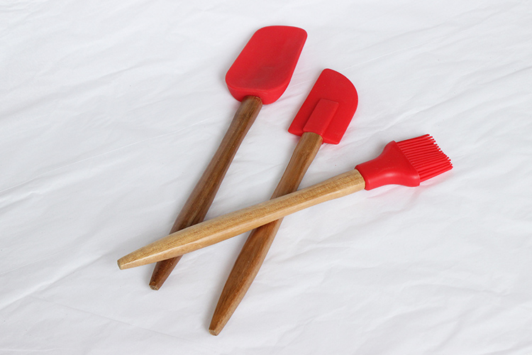 Acacia wood with silicone head utensil