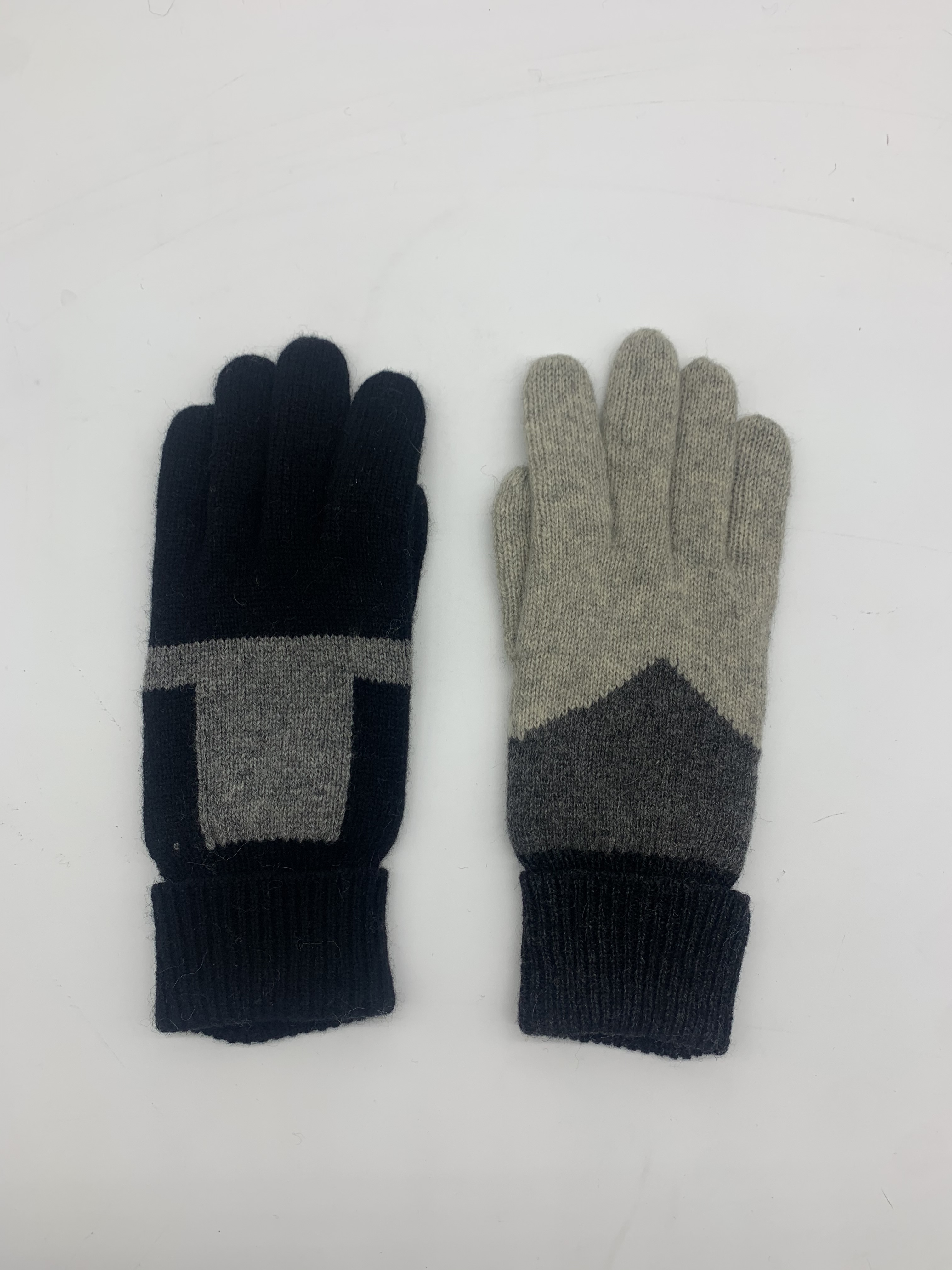 Knitted Gloves