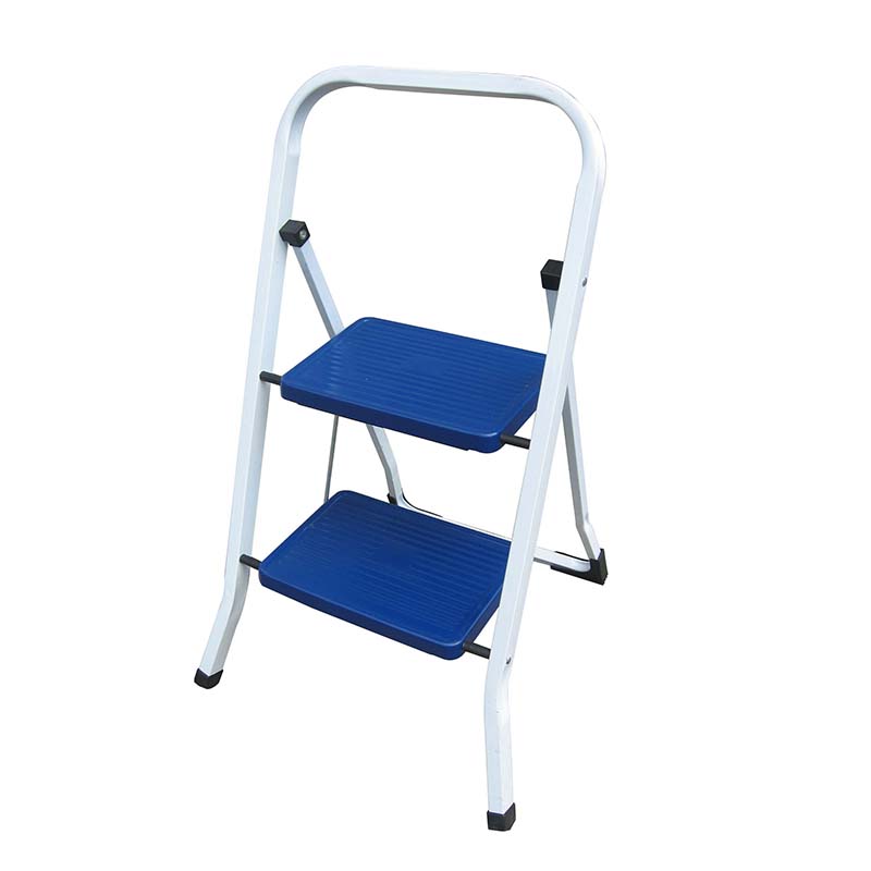 EN14183 steel folding wide step ladder with slip resistant steps and feet