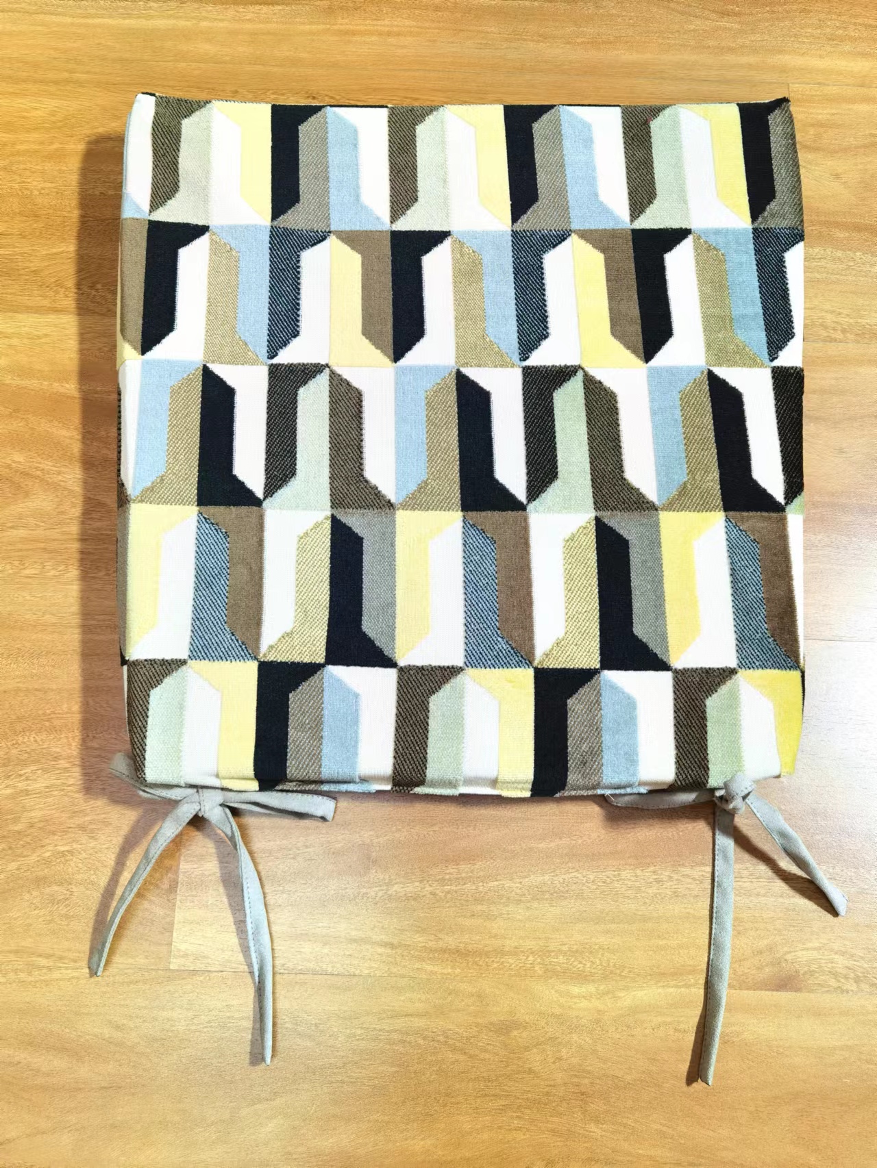 Chairpad,seat pad,チェアパット,シートクッション