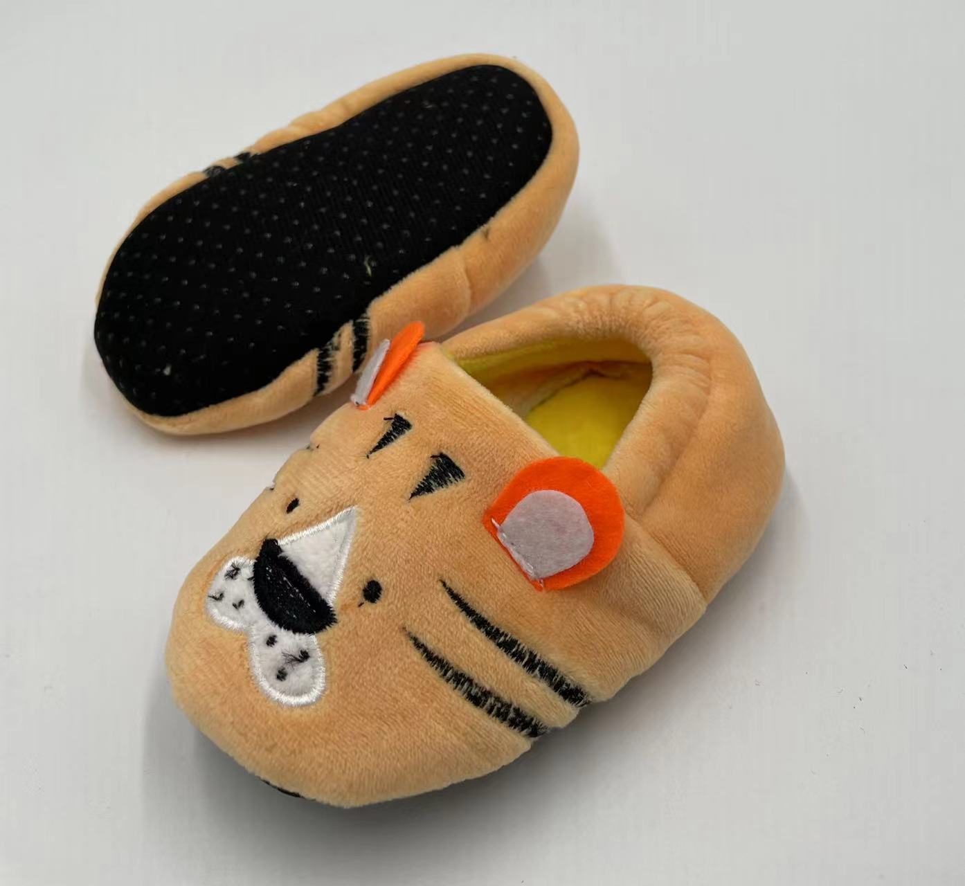 LE22107 home soft warm slippers