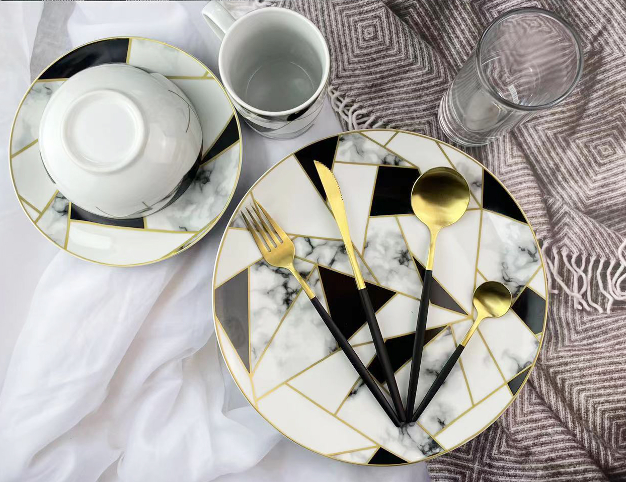 8pcs ceramic set/golden line decalled porcelain/