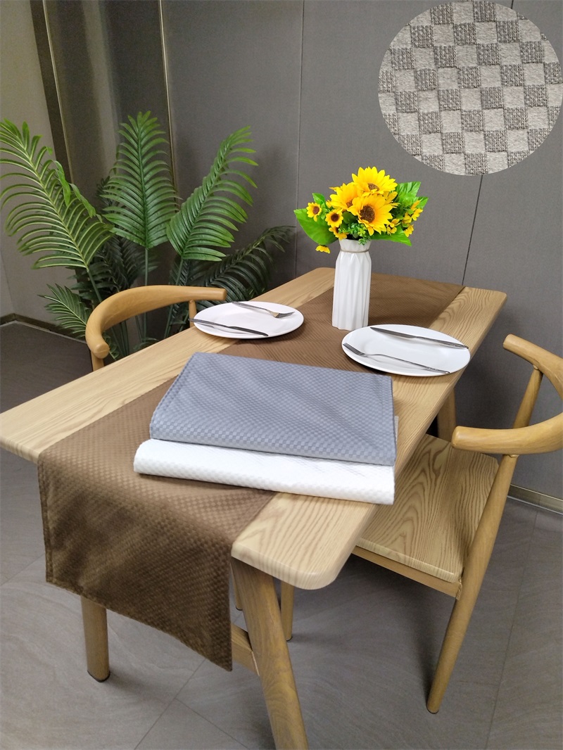 70%polyester And 30%bright Yarn Table Runner