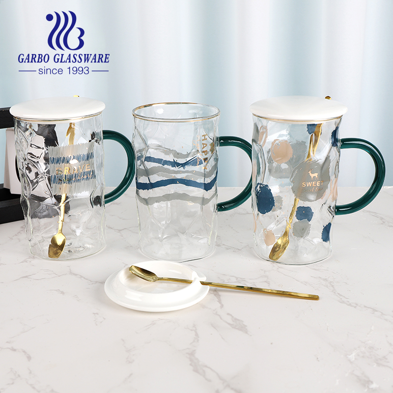 High quality hand-made borosilicate glass mug with lid