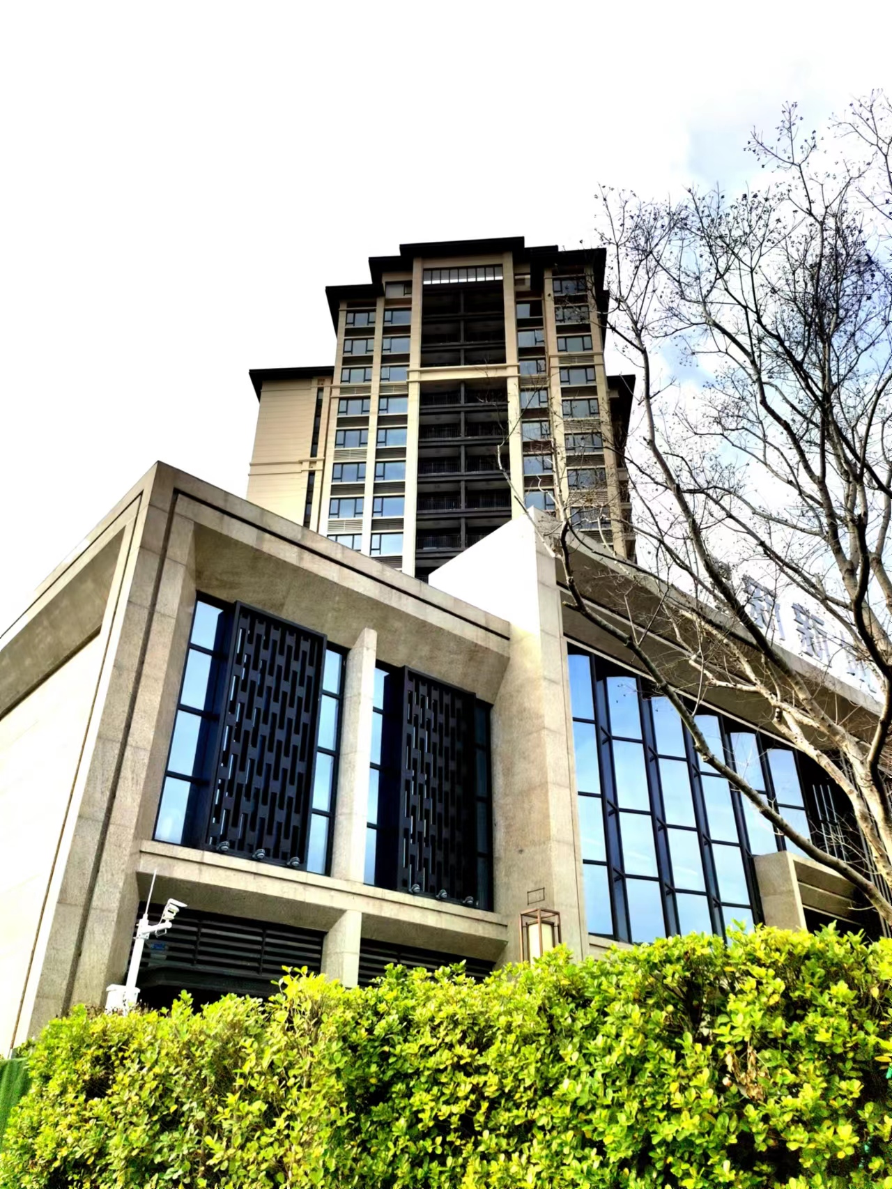 Guangdong Qiming Curtain Wall and Door Window Co., Ltd. – glass room 3