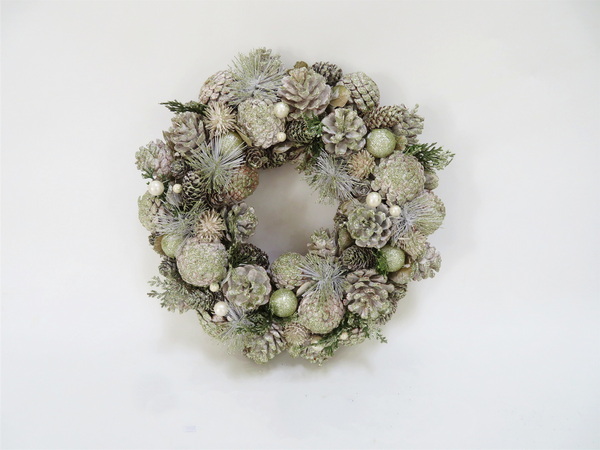 Xmas Pinecone Wreath
