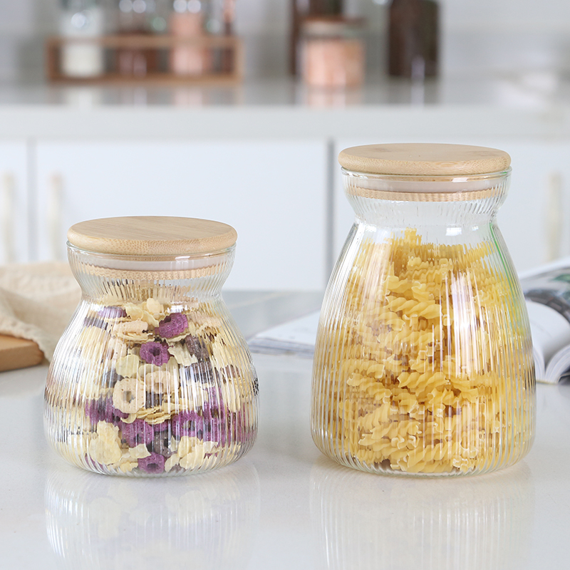 Borosilicate glass canister with bamboo lid， glass jar， glass canister