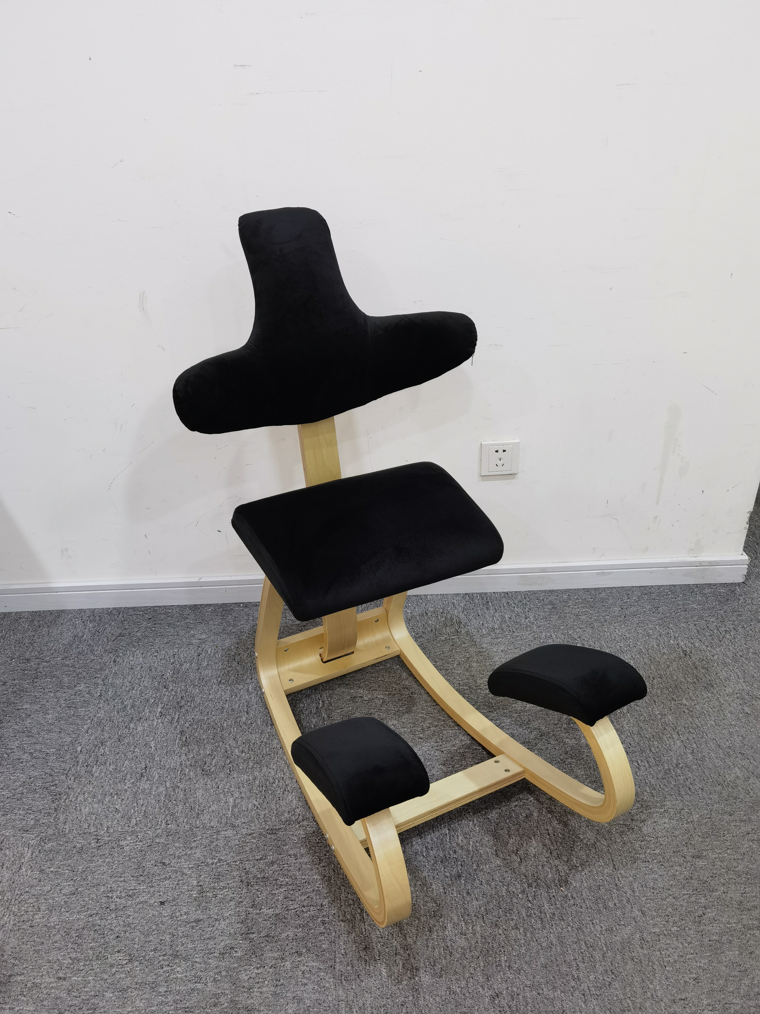 JMIndustries Group – cama de metal 4