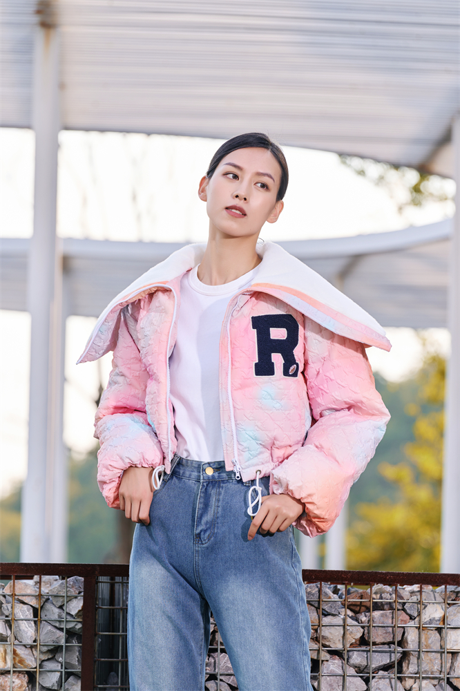 Pink texture tie-dye collage effect stitching fur collar short down coat