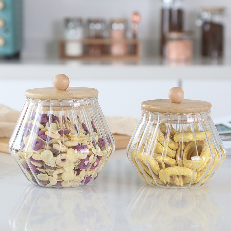 Borosilicate glass canister with acacia lid, glass jar, glass canister