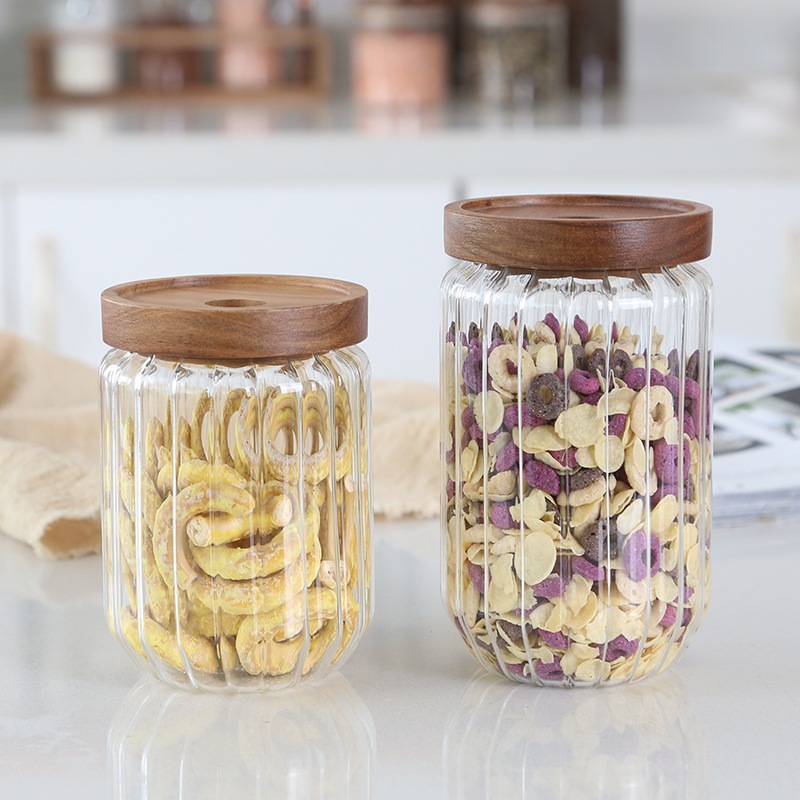 Borosilicate glass canister with acacia lid, glass jar, glass canister