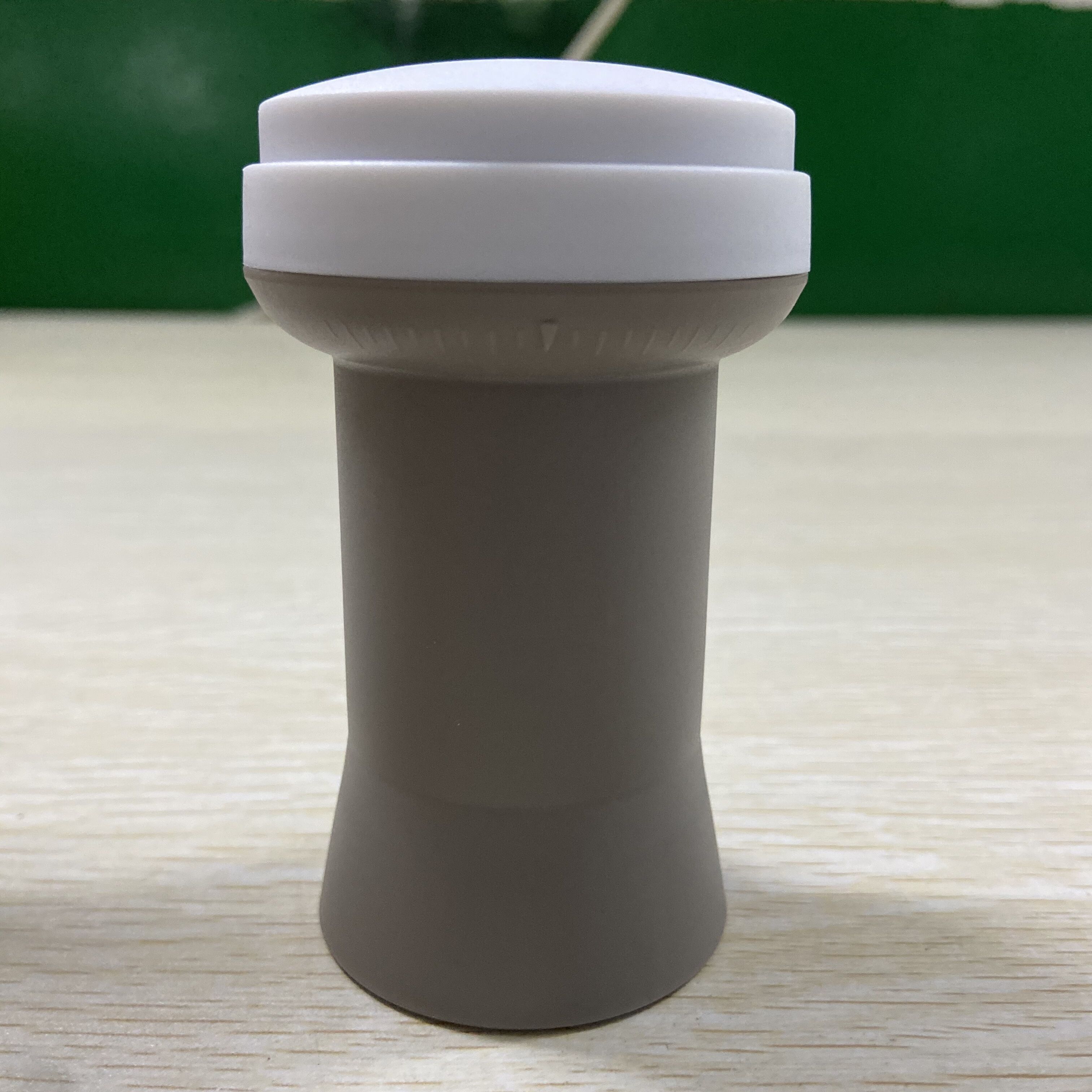 Single LNB