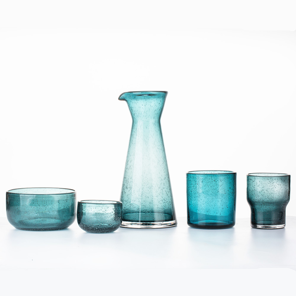 Simply shaped bubble wine glasses in Blue