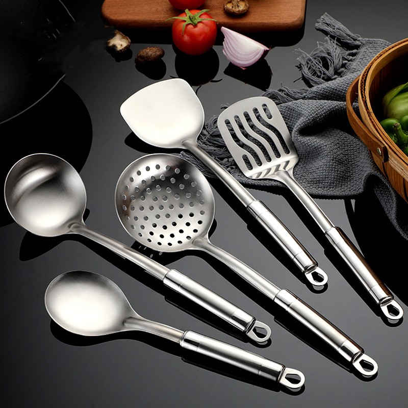 Stainless steel kitchen ware with silver color