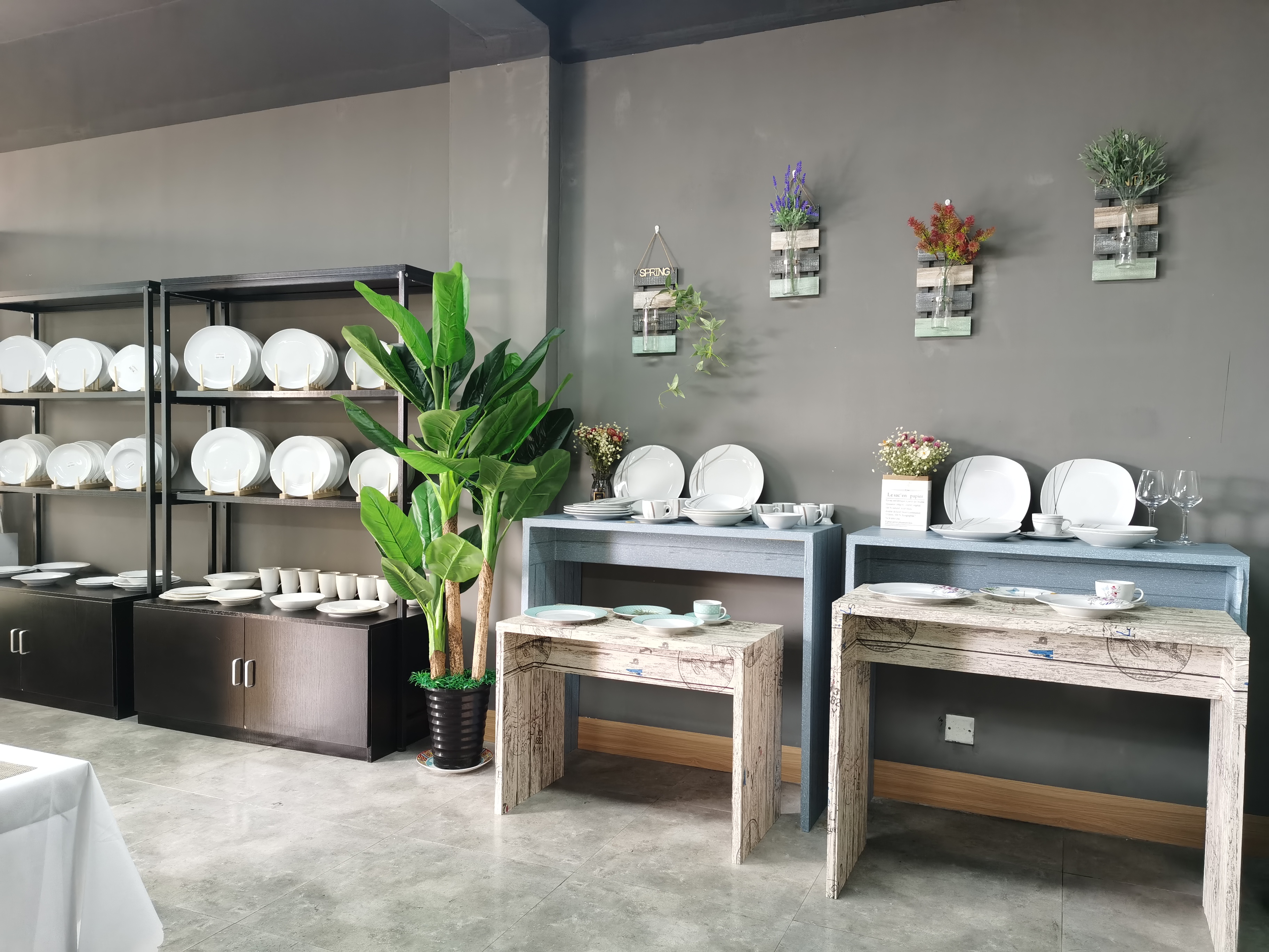 Guangxi Bates Trading Co., Ltd. – plato de cerámica 1
