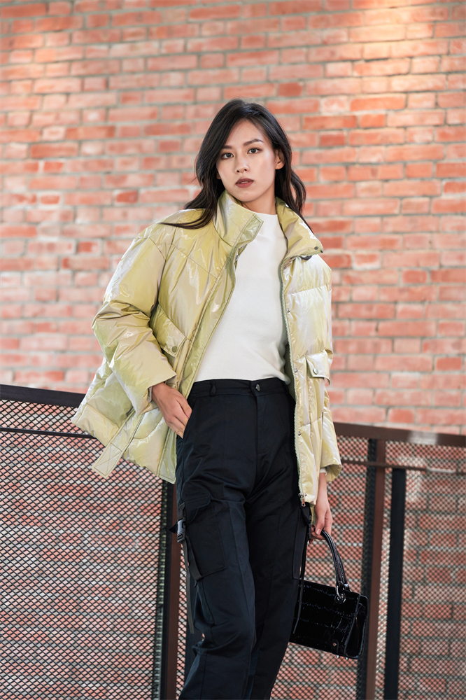 Large silhouette down jacket in reflective fabric