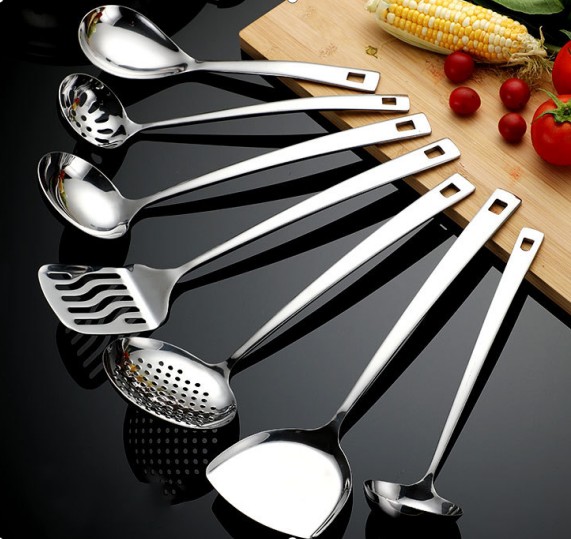 Stainless steel kitchen ware with silver color