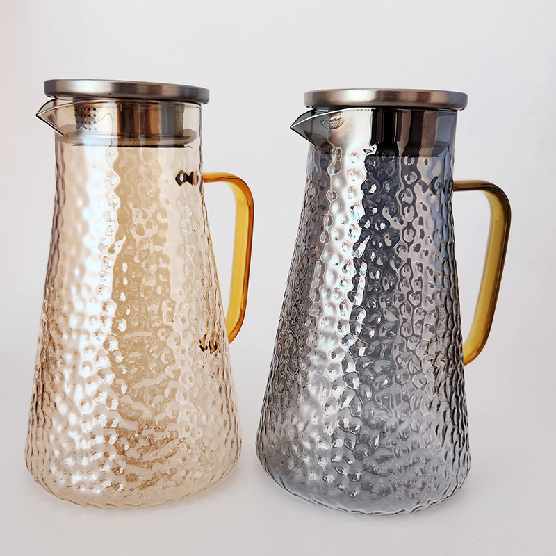 Borosilicate hammer glass beverage water juice pitcher with handle