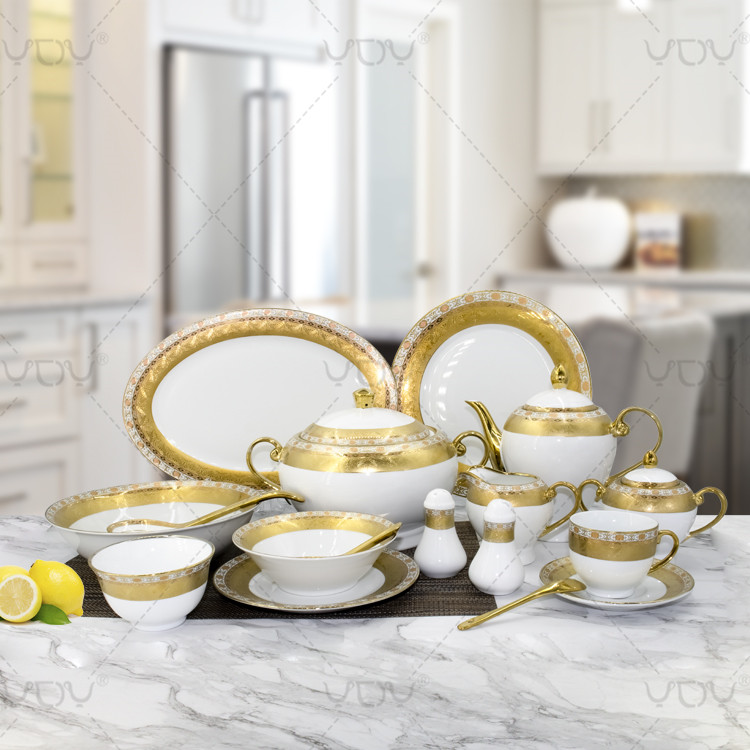 Luxury modern gold plated 80pcs 24.K gold ceramic porcelain dinner sets dinnerware
