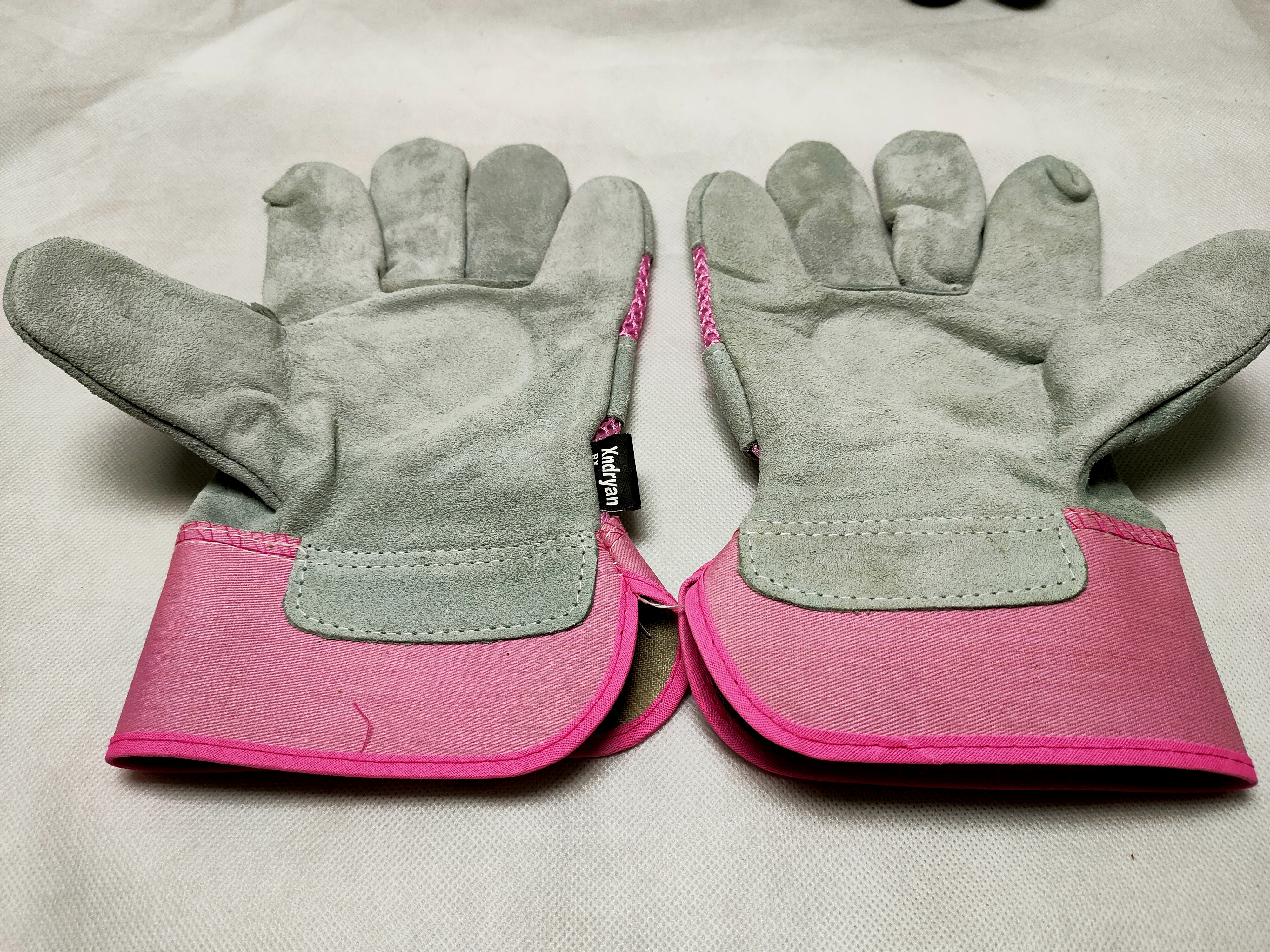 Women garden tools handling leather working gloves