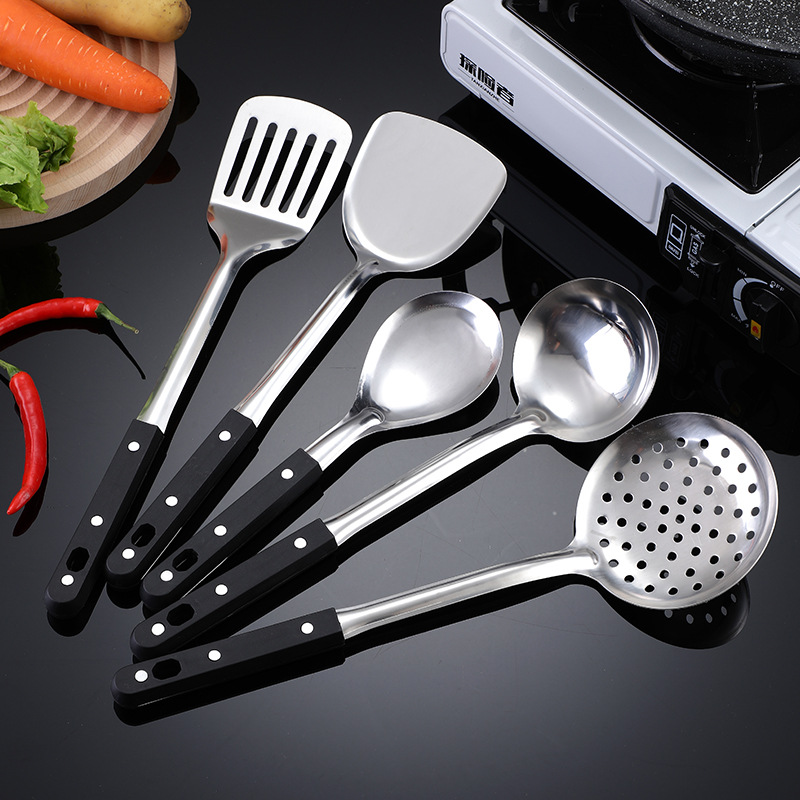 Stainless steel kitchen ware with bistro plastic handle