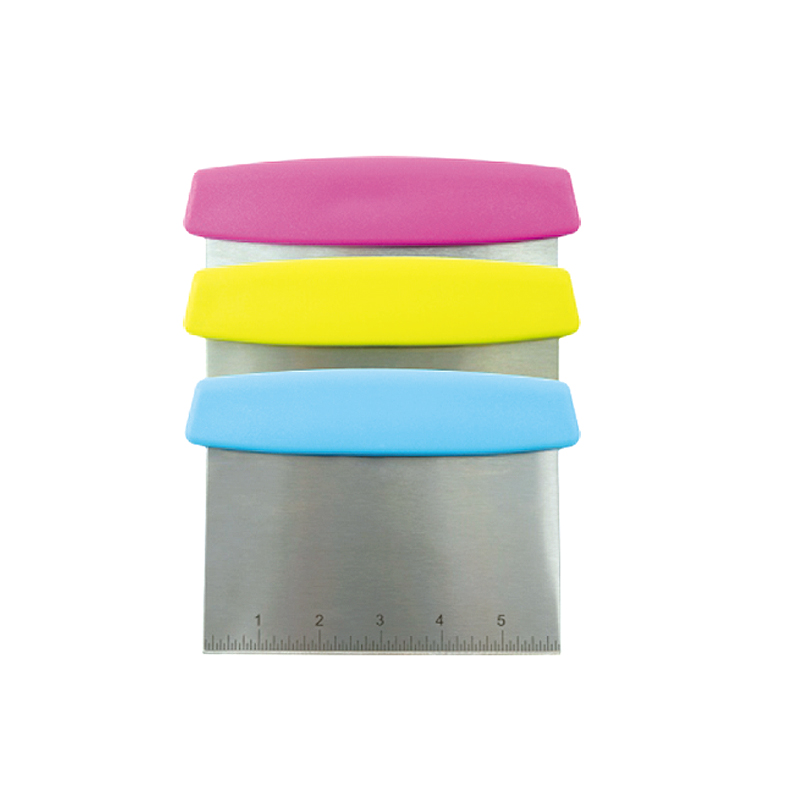 Wina cake scraper