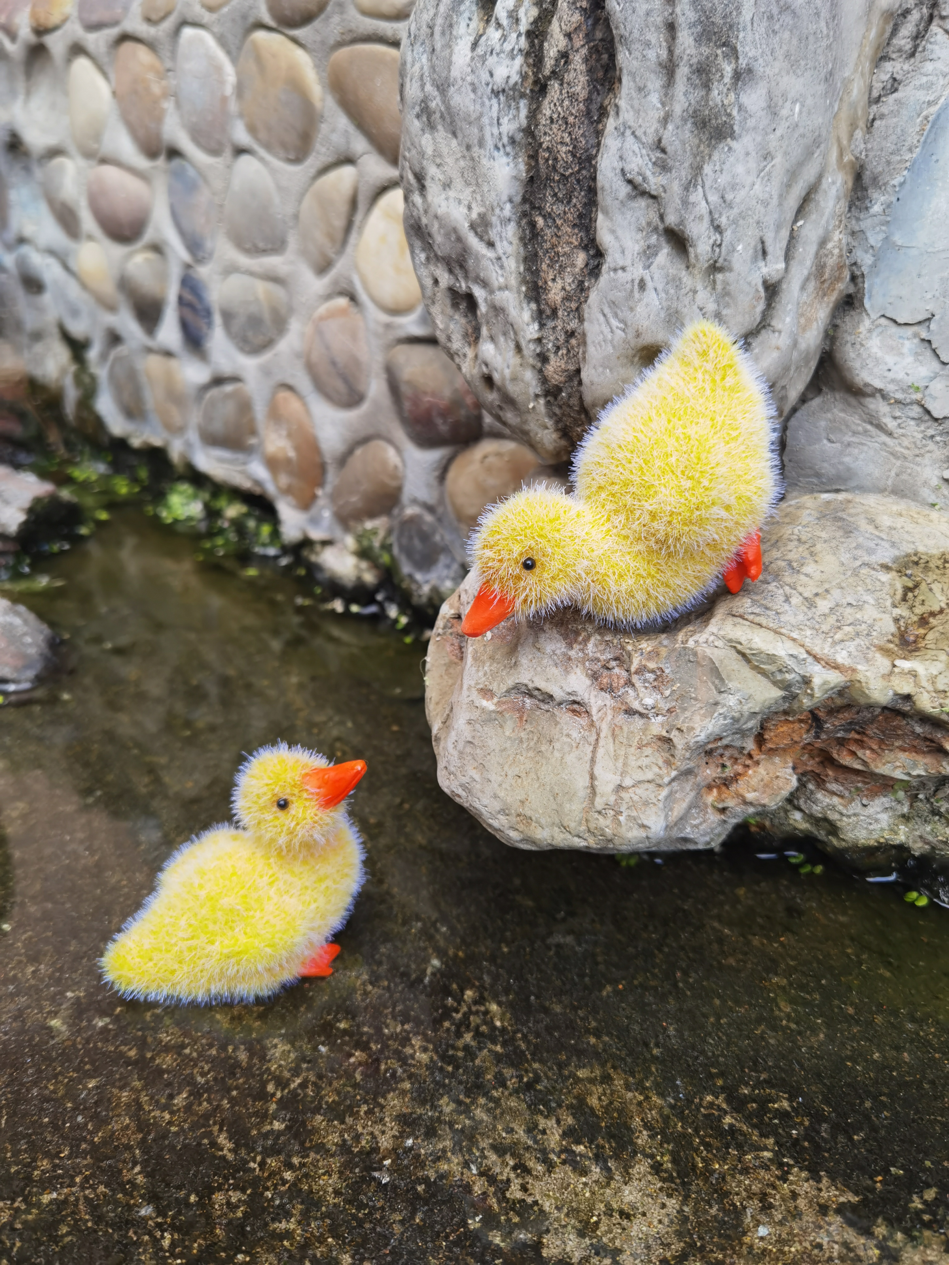 spring easter polyresin flocking ducky decoration