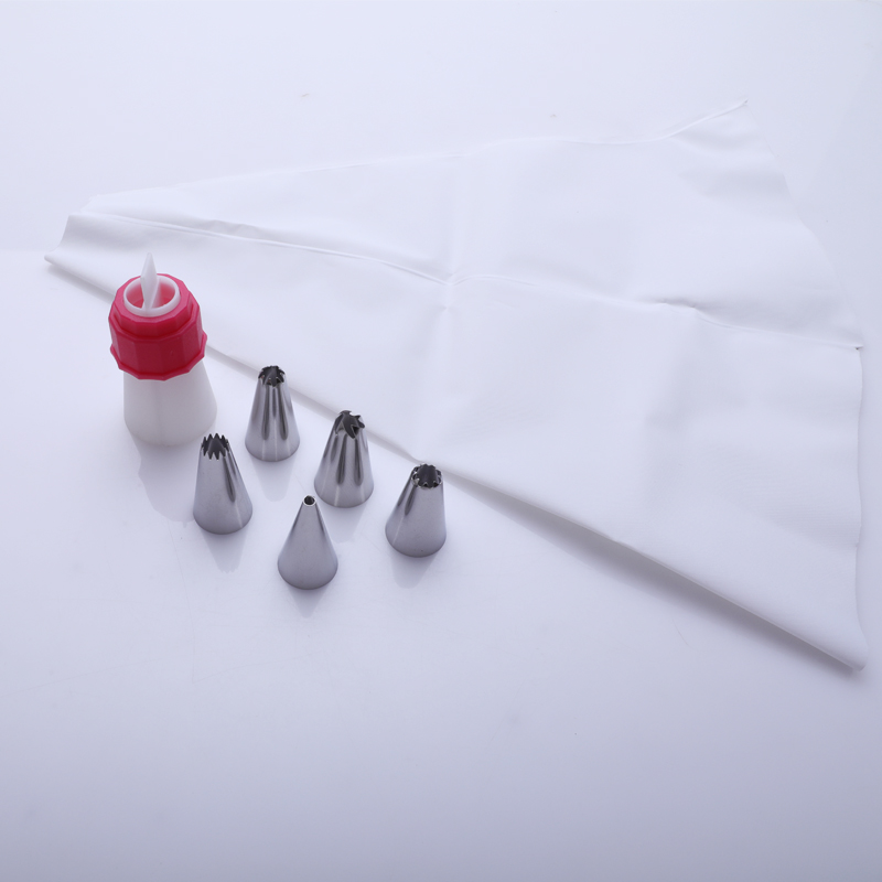 Cake Decorating Set