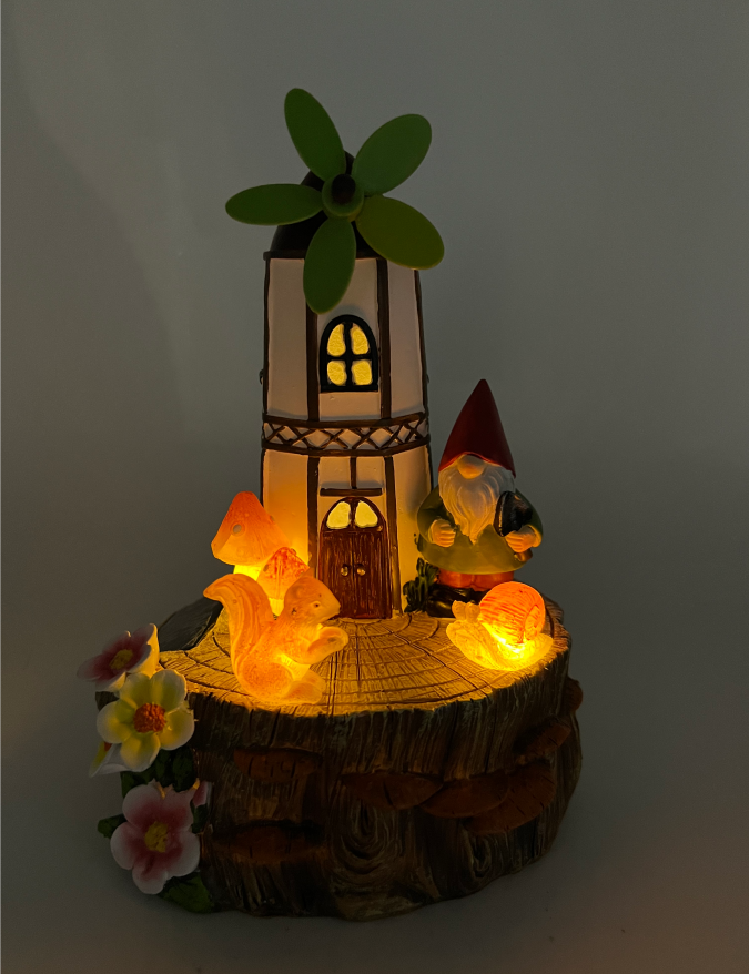 Polyresin microlandscape decoration wiht solar light